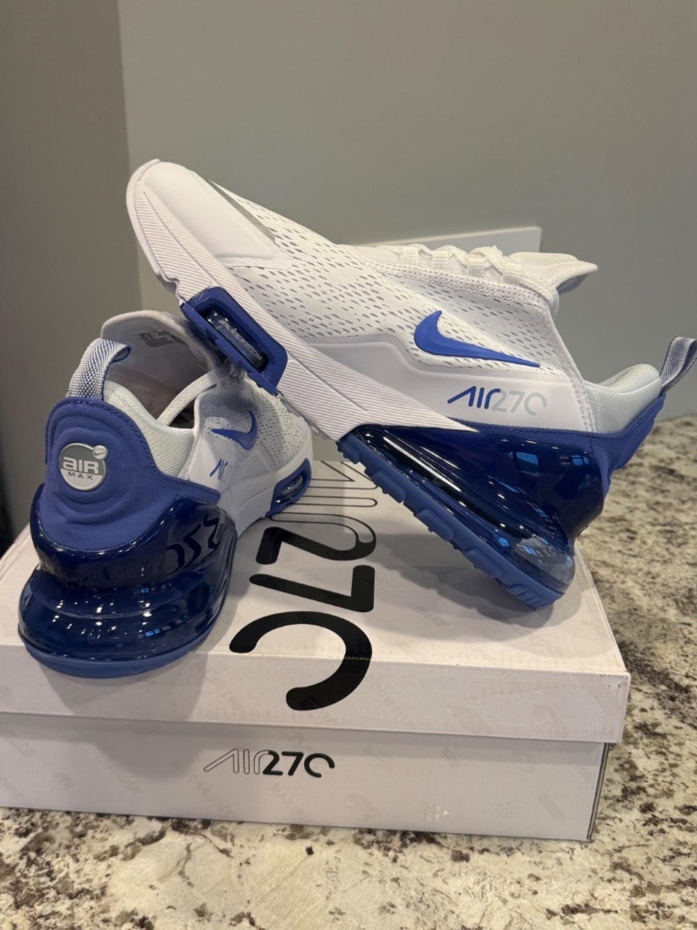 Nike Air Max 270 Premium - Picture 2 of 5